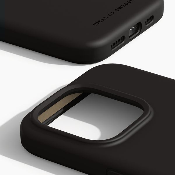 iDeal of Sweden Cover in silicone con MagSafe Apple iPhone 15 Pro - Black