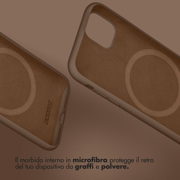 Accezz Cover in silicone liquido con MagSafe Apple iPhone 14 / 13 - Marrone chiaro