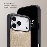 Selencia Cover per telefono Nova con cordino e portacarte Apple iPhone 18 Pro Max / 17 Pro Max - Beige