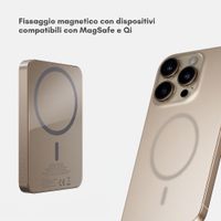Selencia Vivid Powerbank 5.000 mAh - MagSafe e Qi - Desert Gold / Vintage Peony