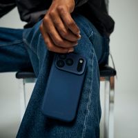 Decoded Cover in Silicone MagSafe Apple iPhone 17 Pro - True Navy