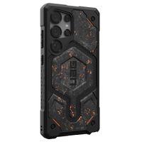 UAG Cover Posteriore Monarch Pro Samsung Galaxy S25 Ultra - Forged Carbon