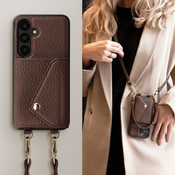 Selencia Cover per telefono Sera con cordino e portacarte a busta Samsung Galaxy S25 / S24 - Chocolate Brown