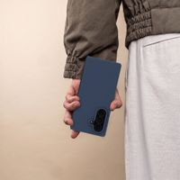 Accezz Cover in silicone liquido con MagSafe Samsung Galaxy Z Fold 8 Ultra - Blu scuro