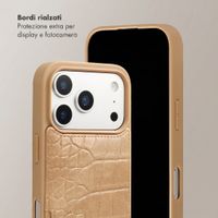Selencia Cover per telefono Nova Croco con cordino e portacarte Apple iPhone 17 Pro - Toasted Almond