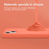 Accezz Cover in silicone liquido con MagSafe Apple iPhone 14 Pro Max - Nectarine