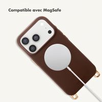 Selencia Rivièra MagSafe Backcover met afneembare haakjes Apple iPhone 17 Pro Max - Choco Brown