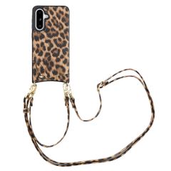Selencia Cover per telefono Nova con cordino e portacarte Samsung Galaxy A36 / A56 - Leopard