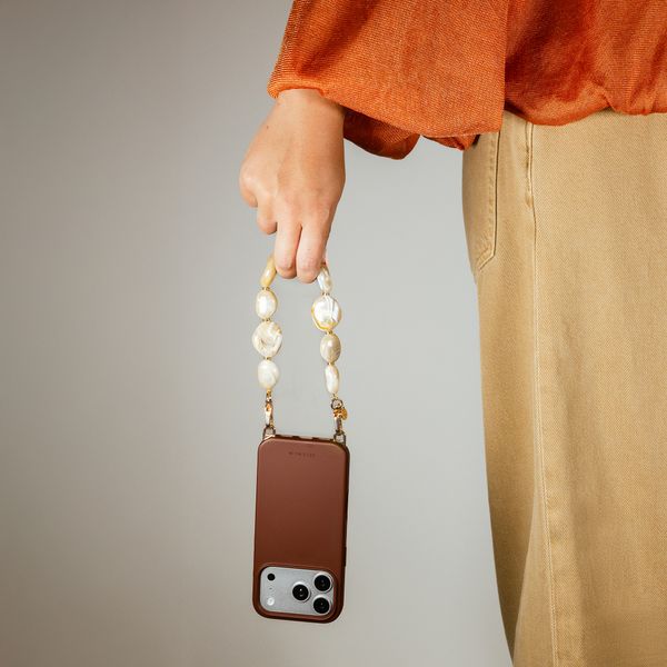 Selencia Cover posteriore Rivièra con MagSafe con ganci rimovibili Samsung Galaxy A37 (5G) - Choco Brown
