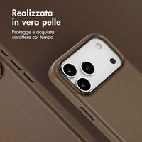 Accezz Cover in Pelle con MagSafe Apple iPhone 17 Pro Max - Marrone caffè