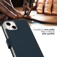 Selencia Cover a libro in vera pelle Apple iPhone 14 - Blu