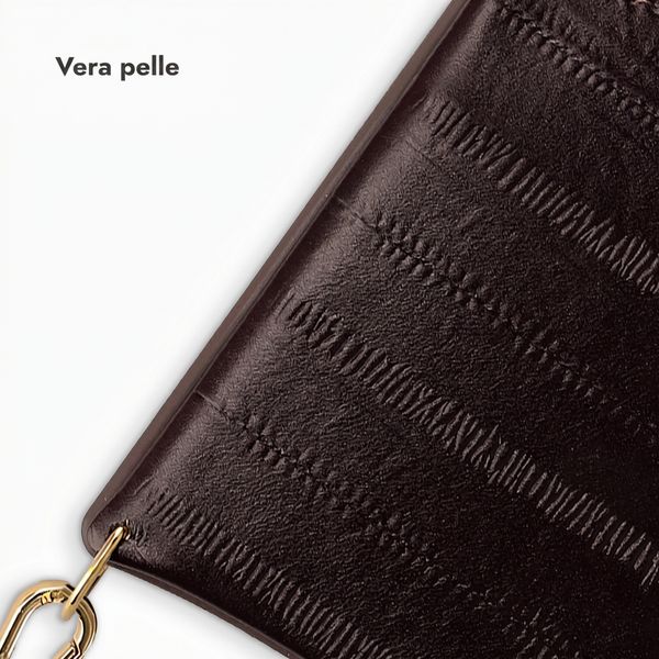 Selencia Nova cover posteriore in vera pelle con portacarte Samsung Galaxy S25 - Dark Chocolate
