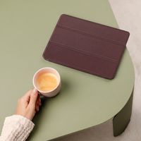imoshion Cover a libro Trifold Apple iPad 11 (2025) 11 pollici A16 / iPad 10 (2022) 10.9 pollici - Bordeaux