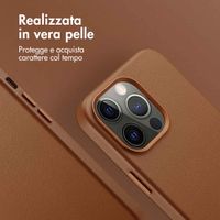Accezz Cover in Pelle con MagSafe Apple iPhone 13 Pro - Sienna Brown