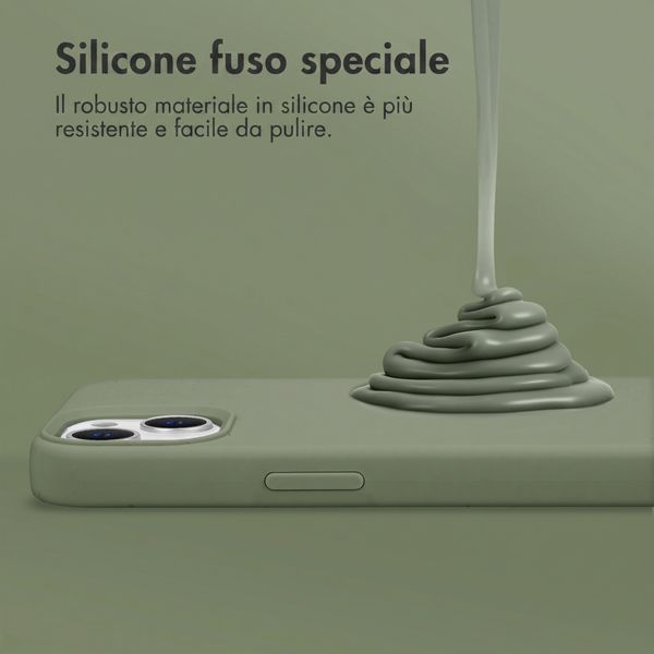 Accezz Cover Posteriore in Silicone Liquido Samsung Galaxy A37 (5G) - Cooper Green
