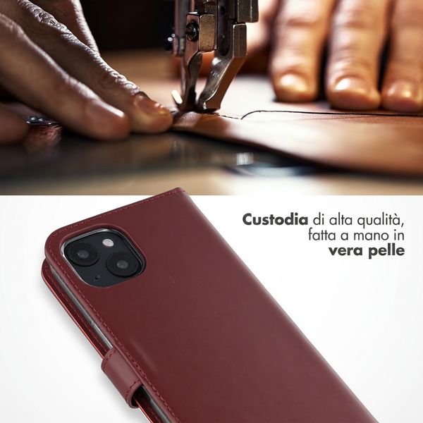 Selencia Cover a libro in vera pelle Apple iPhone 14 - Burgundy