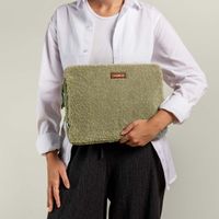 Selencia Cover Teddy per laptop 13-14 pollici - Laptopsleeve - Sage Green