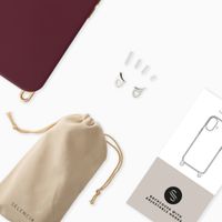 Selencia Cover posteriore Rivièra con MagSafe con ganci rimovibili Samsung Galaxy S26 - Bold Burgundy