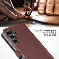 Selencia Cover a libro in vera pelle Samsung Galaxy A16 - Marrone scuro