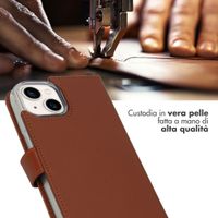 Selencia Cover a libro in vera pelle Apple iPhone 14 - Marrone chiaro
