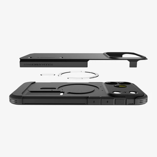 Spigen Cover Posteriore Corazzata Tough con MagSafe Apple iPhone 17 Pro - Black