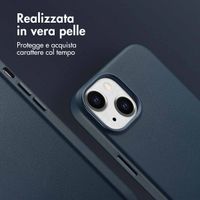 Accezz Cover in Pelle con MagSafe Apple iPhone 14 - Nightfall Blue