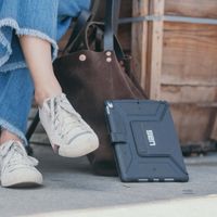UAG Cover a libro Metropolis Apple iPad 9 (2021) 10.2 pollici / iPad 8 (2020) 10.2 pollici / iPad 7 (2019) 10.2 pollici - Nero