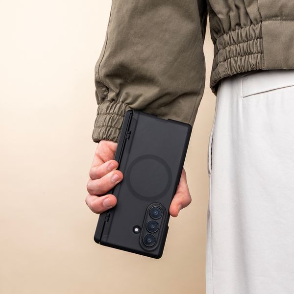imoshion Color Guard con MagSafe e supporto Samsung Galaxy Z Fold 8 Ultra - Nero