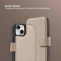 Selencia Cover Riva con MagSafe e cordino Apple iPhone 15 - Beige
