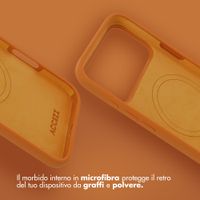 Accezz Cover in silicone liquido con MagSafe Apple iPhone 17 Pro - Arancio