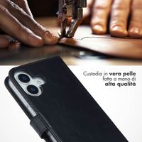 Selencia Cover a libro in vera pelle Apple iPhone 17 - Nero