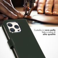 Selencia Cover a libro in vera pelle Apple iPhone 15 Pro - Verde