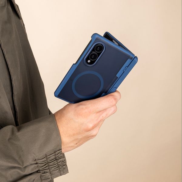 imoshion Color Guard con MagSafe e supporto Samsung Galaxy Z Fold 8 - Blu scuro