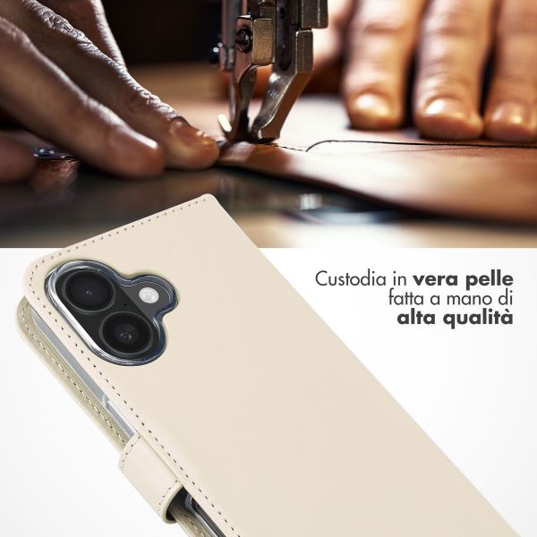 Selencia Cover a libro in vera pelle Apple iPhone 16 - Greige