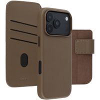 Accezz Cover in pelle 2 in 1 con MagSafe Apple iPhone 18 Pro / 17 Pro - Marrone caffè