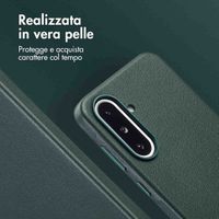 Accezz Cover in Pelle con MagSafe Samsung Galaxy A36 / A56 - Cedar Green