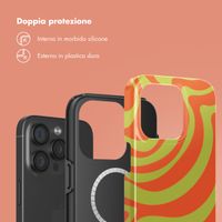 Selencia Cover posteriore Vivid con MagSafe Apple iPhone 15 Pro - Wavy Swirl Orange Fern