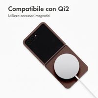 Accezz Cover in silicone liquido con MagSafe Samsung Galaxy Z Flip 8 - New Tea Brown