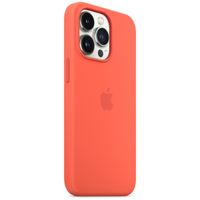 Apple Cover Posteriore in Silicone con MagSafe Apple iPhone 13 Pro - Nectarine