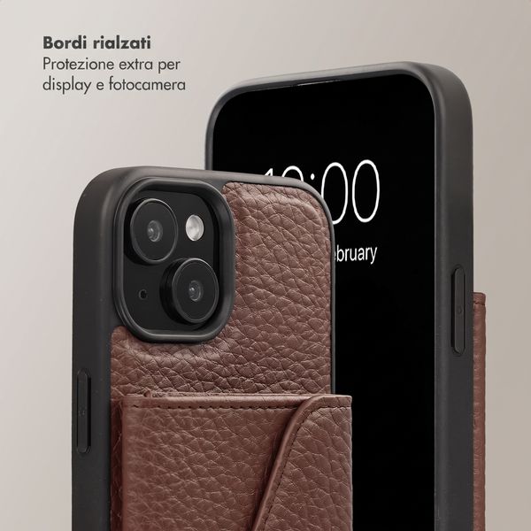 Selencia Cover per telefono Sera con cordino e portacarte a busta Apple iPhone 15 - Chocolate Brown