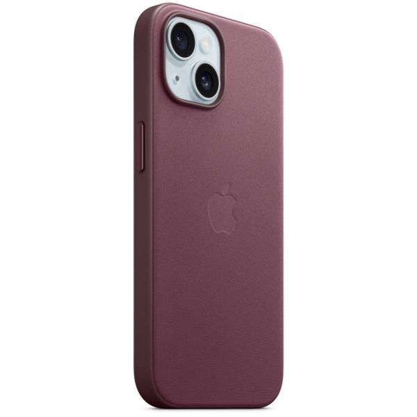 Apple Cover Posteriore FineWoven con MagSafe Apple iPhone 15 - Mulberry