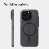 Accezz Cover Lite con MagSafe | Fluted | Apple iPhone 15 Pro - Grigio