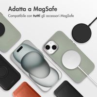 Accezz Cover in Pelle con MagSafe Apple iPhone 15 - Light Grey