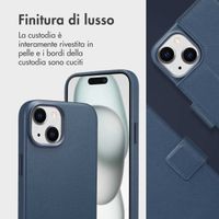 Accezz Cover in pelle 2 in 1 con MagSafe Apple iPhone 15 - Nightfall Blue