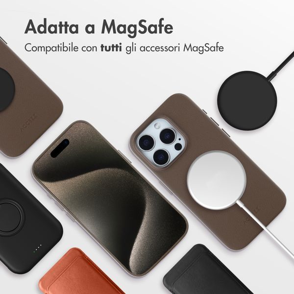 Accezz Cover in Pelle con MagSafe Apple iPhone 15 Pro - Marrone caffè