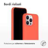 Accezz Cover in silicone liquido con MagSafe Apple iPhone 15 Pro Max - Nectarine