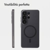 Accezz Cover Lite con MagSafe | Fluted | Samsung Galaxy S26 Ultra - Grigio