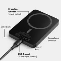 Selencia Vivid Powerbank 5.000 mAh - Draadloze Powerbank - Geschikt voor MagSafe en Qi - Black / Choco Flower Pop