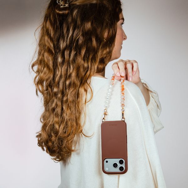 Selencia Cover posteriore Rivièra con MagSafe con ganci rimovibili Samsung Galaxy A37 (5G) - Choco Brown