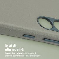 Accezz Cover in Pelle con MagSafe Samsung Galaxy S25 - Light Grey